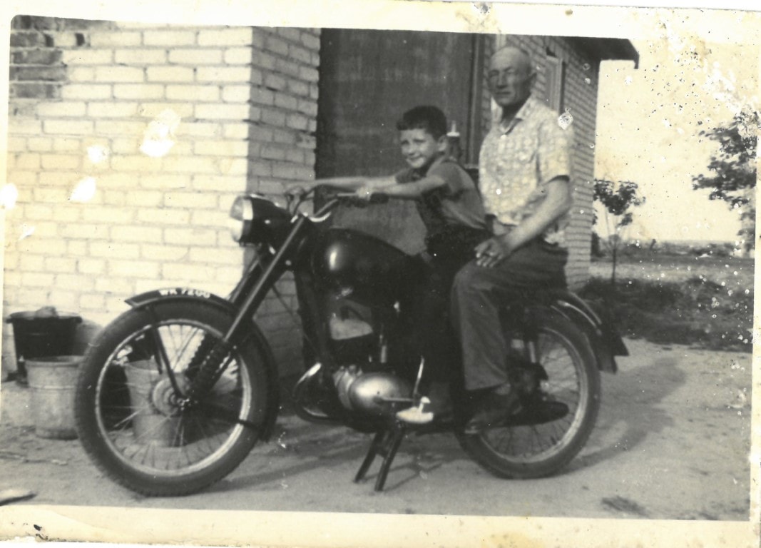 Pierwszy motocykl w Julianowie