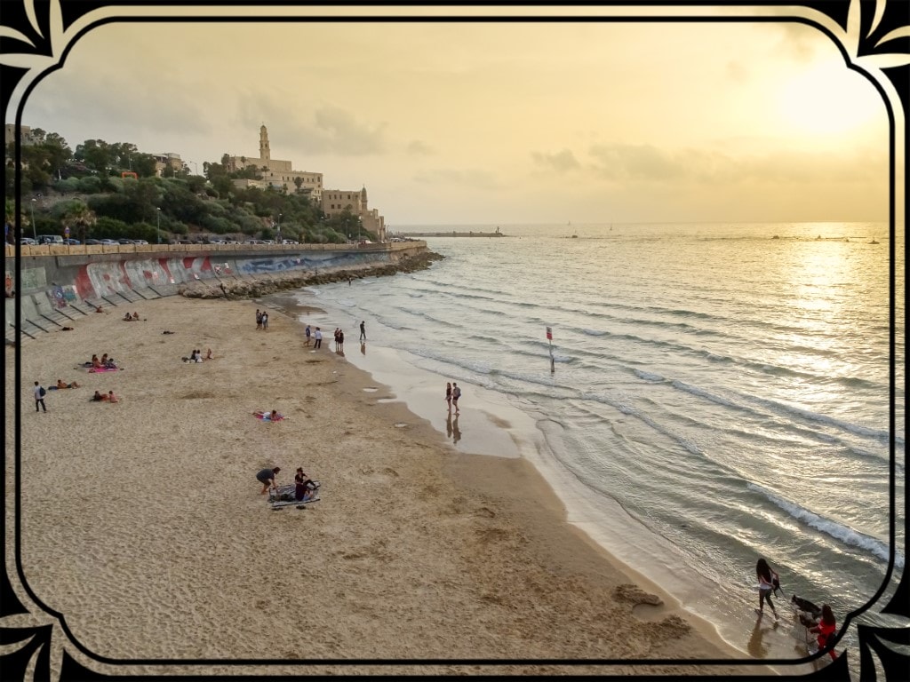 Tel Aviv - zachód na plaży miejskiej, fot. Piotr Michalski