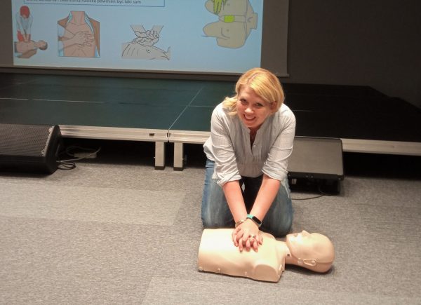 Szkolenie pracowników z pierwszej pomocy - resuscytacja krążeniowo-oddechowa.