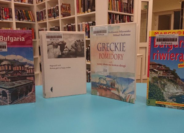 Wystawka książek bibliotecznych w ramach promocji literatury Bałkanów