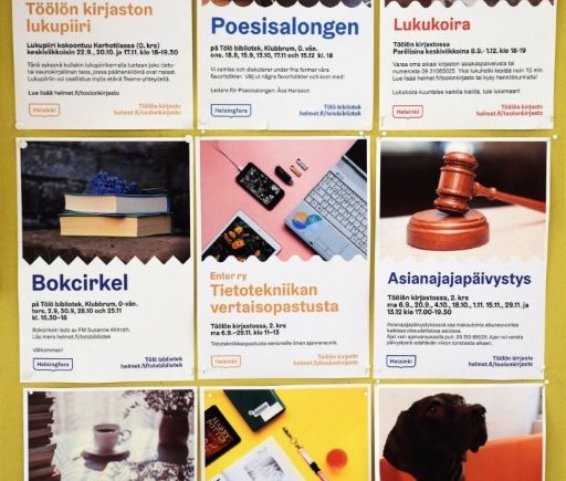 Na zdjęciu widać plakaty znajdujące się w bibliotece w Töölö.