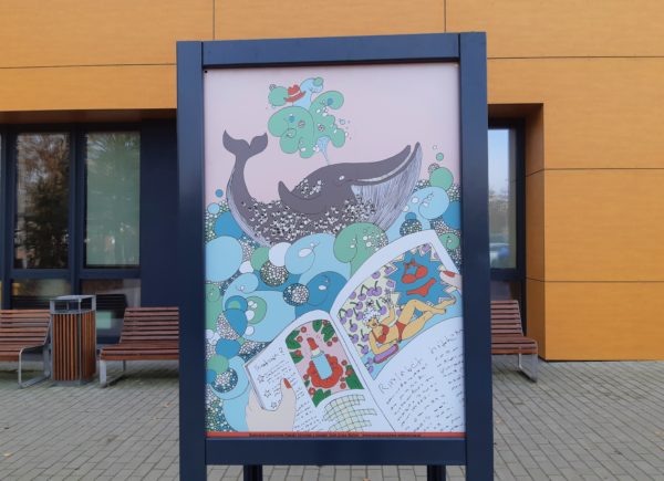 Na zdjęciu widać tablicę wchodzącą w skład wystawy "Skok przez Bałtyk".