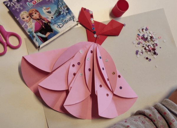 Sukienka wykonana metodą origami